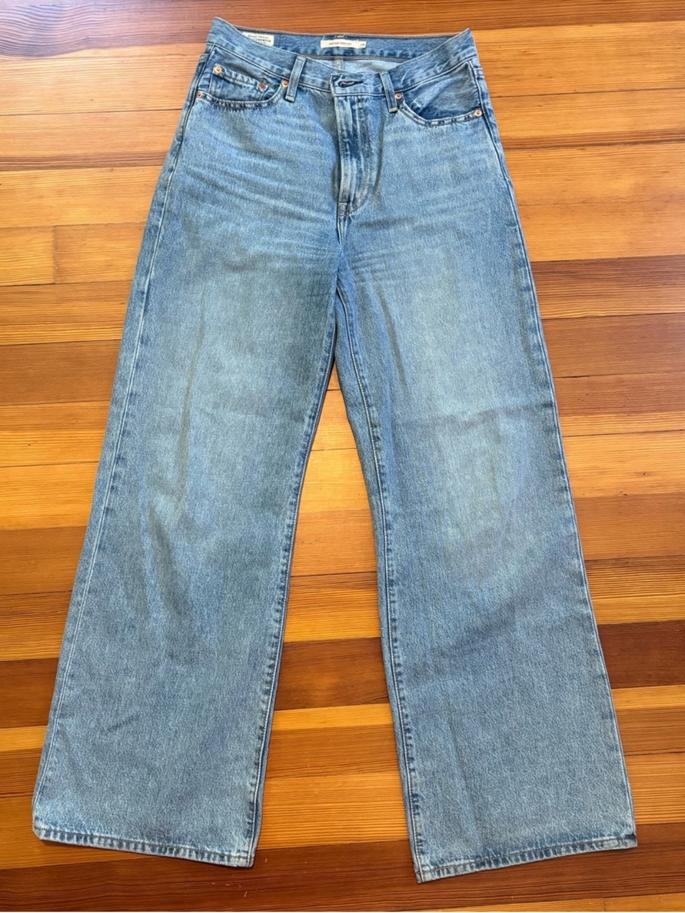 Levi’s Premium Classic High-Rise Wide-Leg Jeans - 28x32